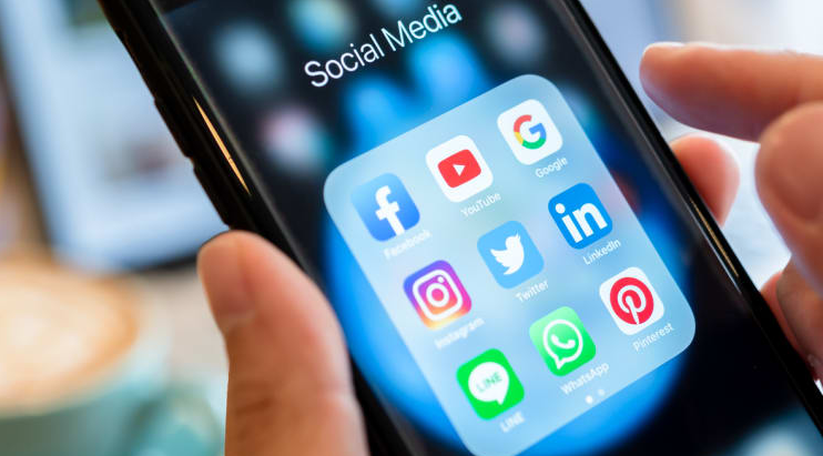 Addressing Social Media Use In Your Digital Employee Handbook